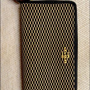 Coach fabric zip around wallet w/dust bag